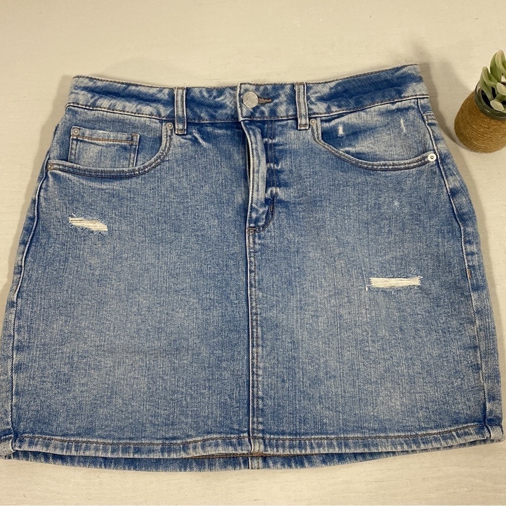 Garage medium size slightly distressed jeans skirt​​​​​​​​​​​​​​​​​